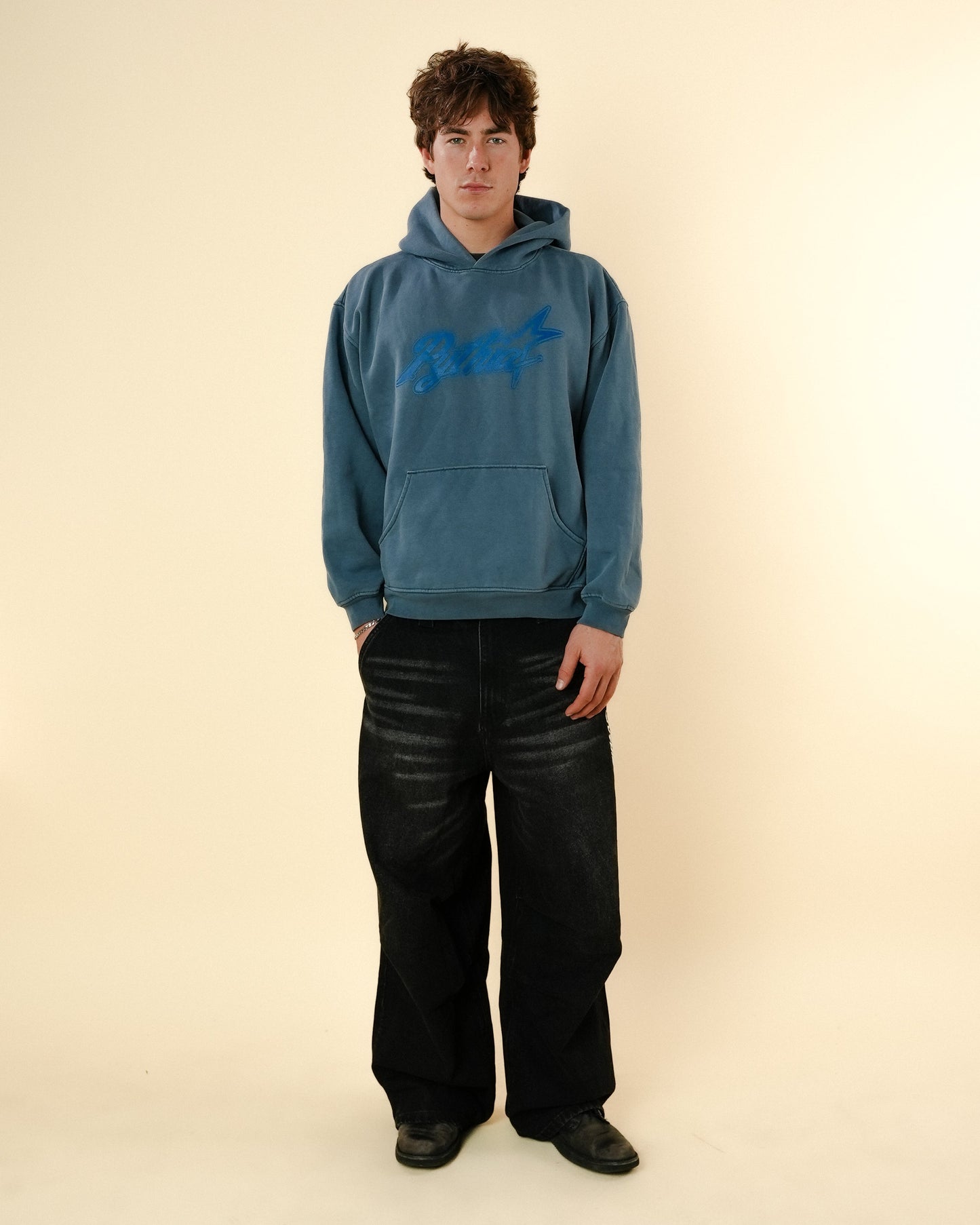 CURSIVE LOGO HOODIE - WASHED BLUE