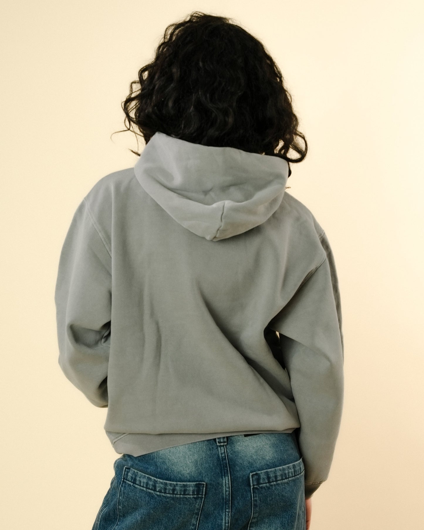 CURSIVE LOGO HOODIE - CEMENT