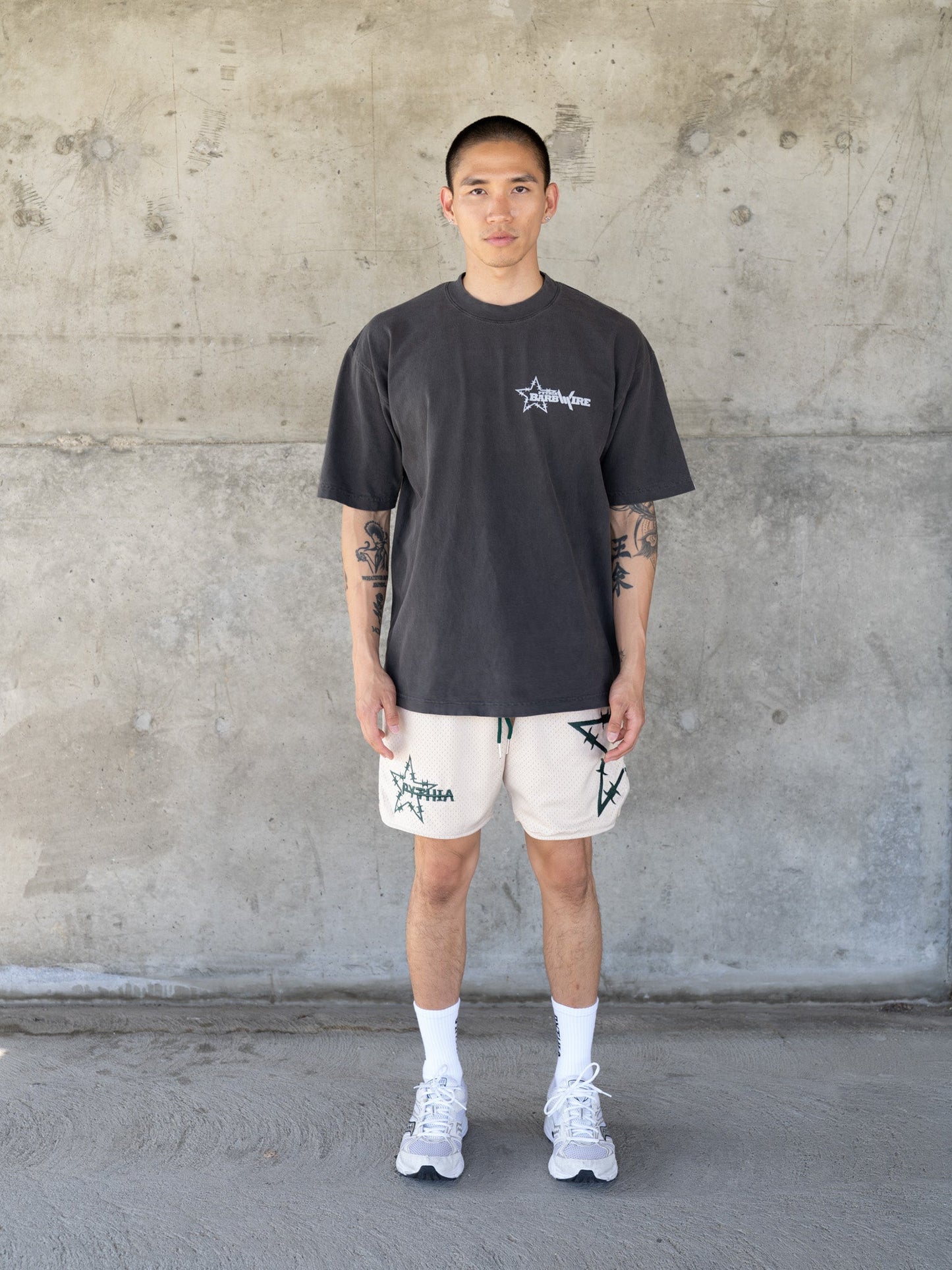 BARBWIRE STAR MESH SHORTS - SAND