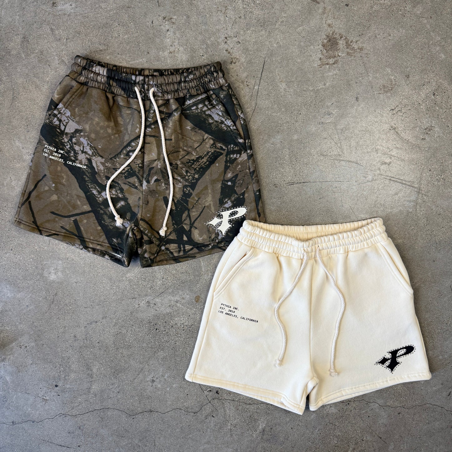 STUDDED SWEAT SHORT - CREAM