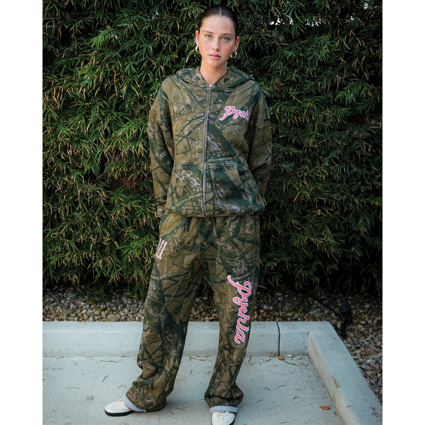 CAMO 111 ZIP HOODIE - PINK
