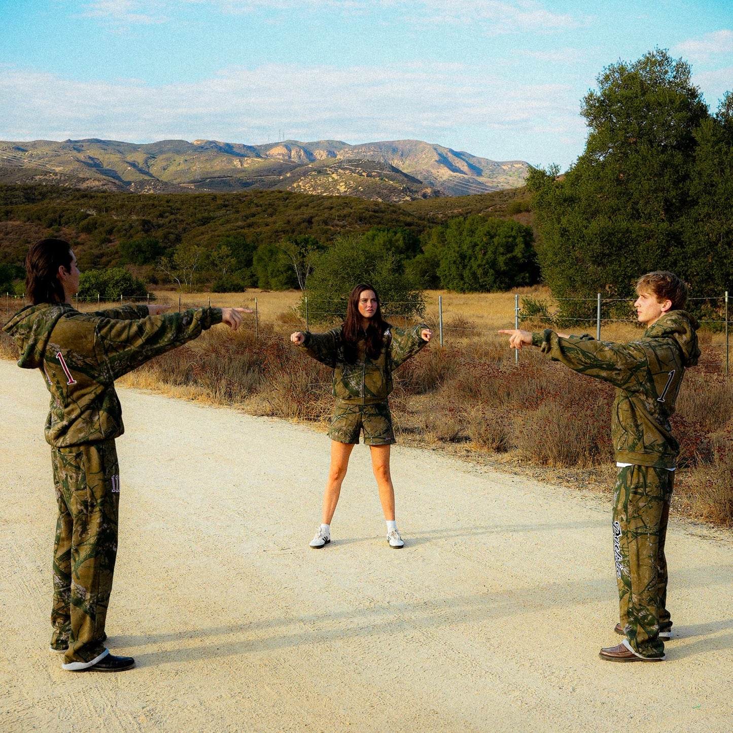 WOMEN'S CAMO SHORTS